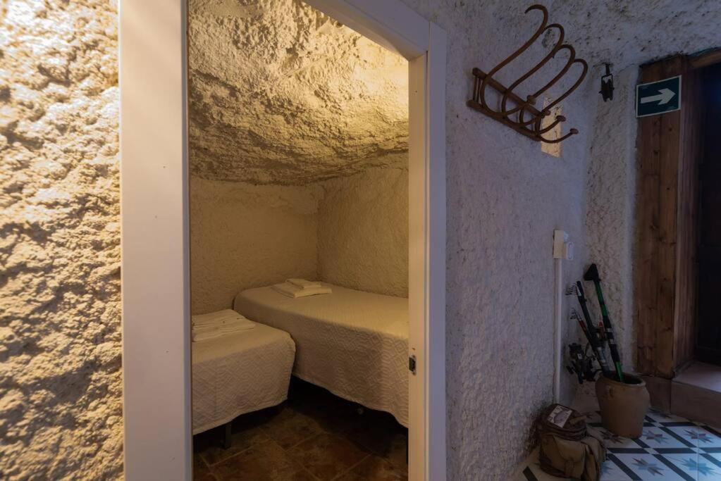 Cueva Con Jacuzzi A 20 Minutos De Valencia Villa Benaguacil Exterior foto