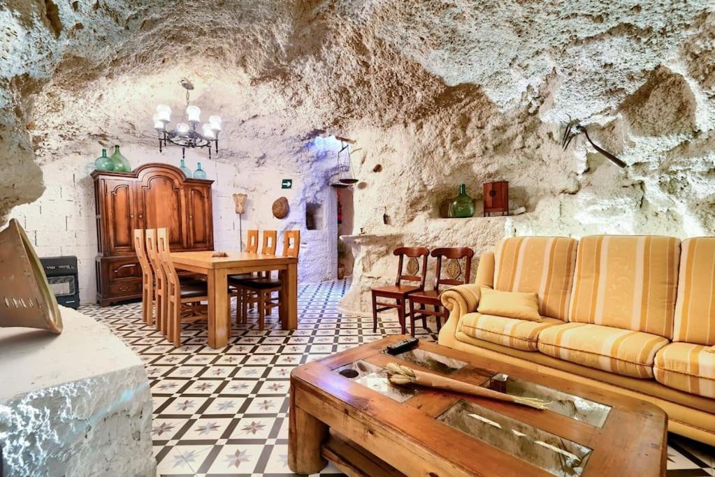 Cueva Con Jacuzzi A 20 Minutos De Valencia Villa Benaguacil Exterior foto