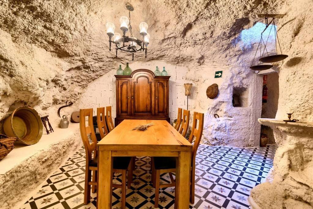 Cueva Con Jacuzzi A 20 Minutos De Valencia Villa Benaguacil Exterior foto