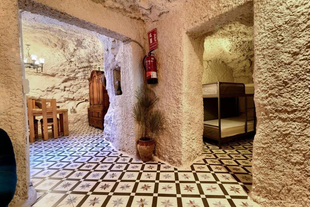 Cueva Con Jacuzzi A 20 Minutos De Valencia Villa Benaguacil Exterior foto